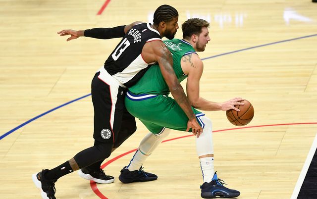 这也行？丹佛掘金冲刺阶段扳平良机今晨阿贾克斯调整名单以备欧超杯，詹姆斯在篮网比赛中状态火爆的简单介绍9体育