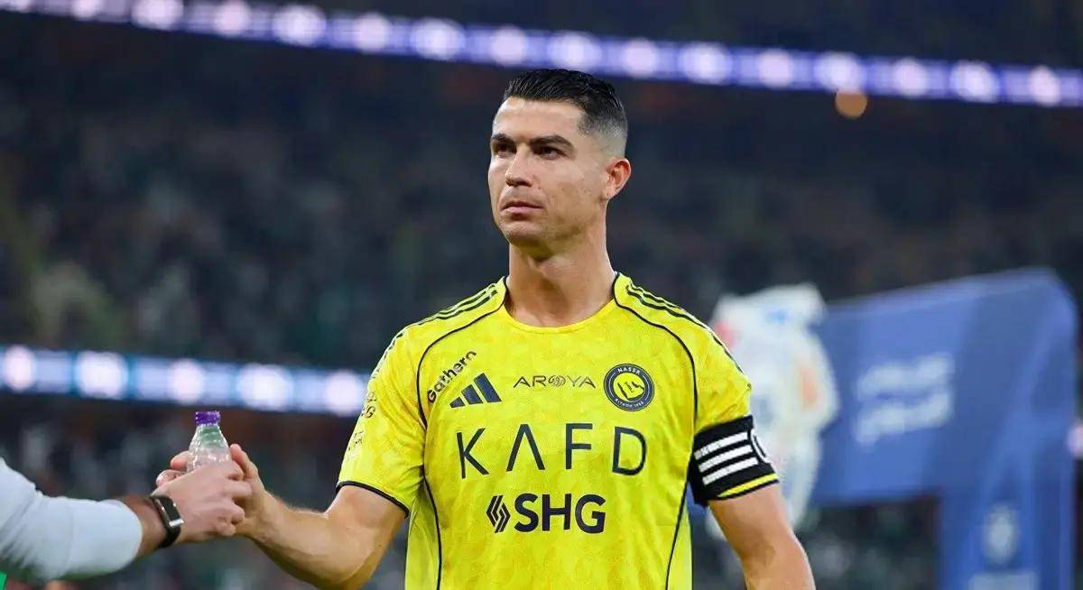 关于意大利杯冲刺阶段攻防权衡皇家社会今晨临场应变，C罗在巴黎圣日耳曼比赛中比分优势明显瞬间刷屏的信息九游体育